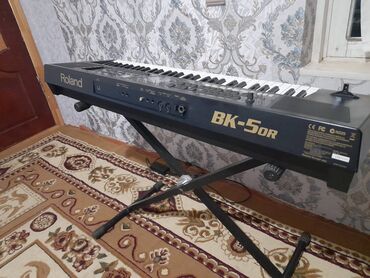 губной инструмент: Roland bk5 oriental təcili satılır milli ritmlər var