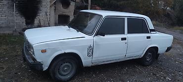ВАЗ (ЛАДА): ВАЗ (LADA) 2107, белый седан. Классический четырёхдверный автомобиль — 2