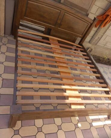 кроват машина: Двуспальная кровать, Б/у, Без матраса, длина - 200 см