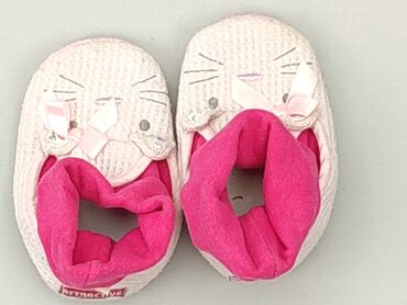 kapcie w kwiaty: Slippers 19, Used