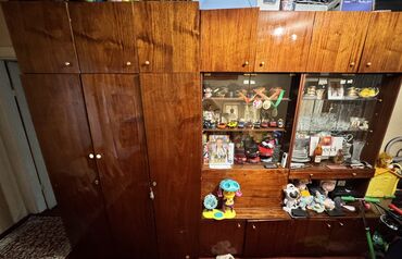 Гарнитуры для зала: Продам стенку ссср в срелнем состоянии ну на дачу пойдет за 3000, и