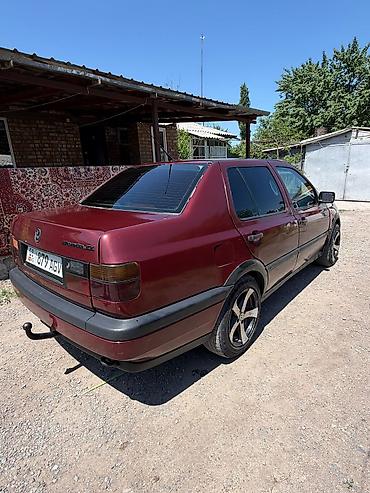 bcd com kg: Volkswagen Vento: 1993 г., Механика, Седан — 3