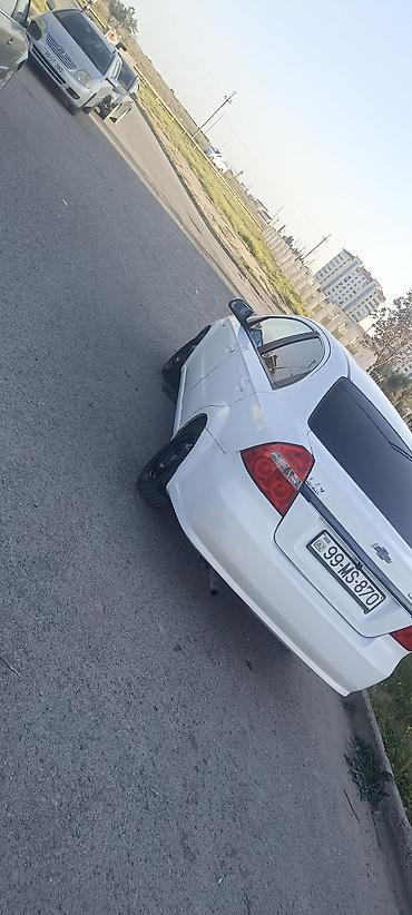 Chevrolet: Chevrolet Aveo: 1.5 l | 2012 il Sedan — 1