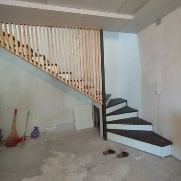 бетонный лестница: Лестница на заказ