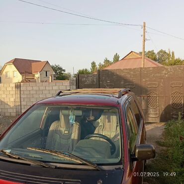 Mitsubishi: Mitsubishi Space Wagon: 1997 г., 2 л, Механика, Бензин, Хэтчбэк — 4