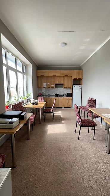 Аренда отелей и хостелов: Сдается в аренду. Участок 30 сотых. В участке Гостевой дом 1 этаж. 6 — 4