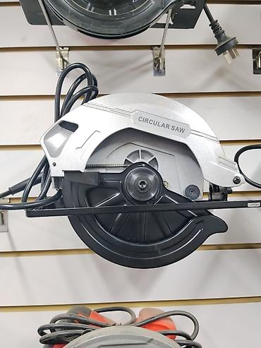Дисковая пила (circular saw), сетевого типа. Основные особенности: -