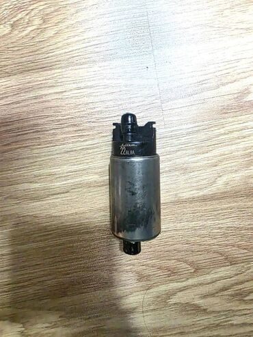 Radiatorlar: Toyota Corolla benzinnasos.tam işlək 3 bar.yoxlatdirmişam.yeni
