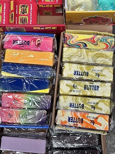 Набор антистресс‑сквиши в форме брусков масла (“BUTTER”) и цветных at lalafo.kg Набор антистресс‑сквиши в форме брусков масла (“BUTTER”) и цветных