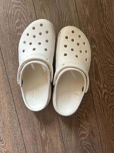 Məhsul: Original Crocs Iconic Classic clogs – ağ rəng - Ölçü: 38-39 lalafo.az -da Məhsul: Original Crocs Iconic Classic clogs – ağ rəng - Ölçü: 38-39