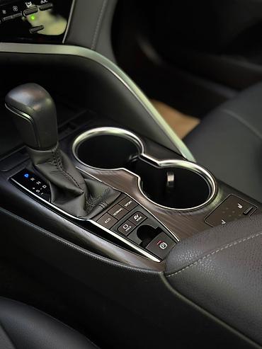 Toyota: Toyota Camry: 2023 г., 2.5 л, Автомат, Гибрид, Седан — 10