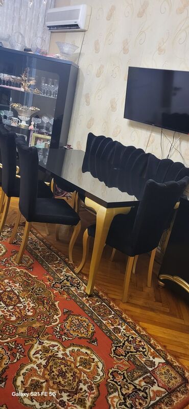 Masa və oturacaq dəstləri: Qonaq otağı üçün, İşlənmiş, Açılmayan, Dördbucaq masa, 6 stul