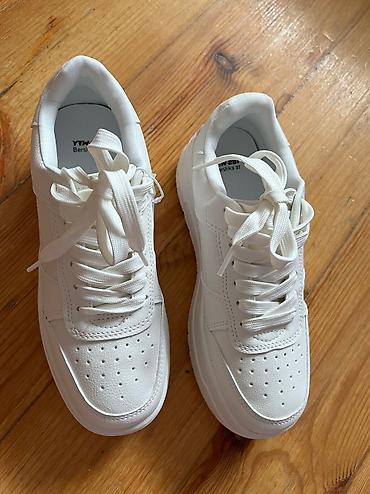 ket ayaqqabı: Puma, Ölçü: 37.5, rəng - Ağ, Yeni — 5