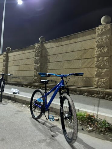 Şəhər velosipedləri: İşlənmiş Şəhər velosipedi 26", sürətlərin sayı: 21, Ödənişli çatdırılma, Ünvandan götürmə — 14