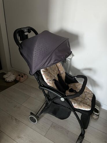прогулочная коляска cybex бу: Балдар арабасы, түсү - Кара, Колдонулган