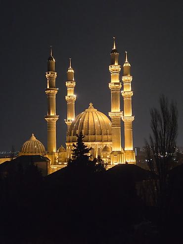 Mənzillər: Bakı, 9-cu mikrorayon, 4 otaqlı, Köhnə tikili, m. Nəsimi, 120 kv. m — 4