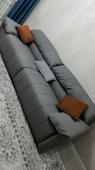 диван икеа: Прямой диван, цвет - Серый, Новый