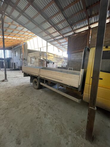 Легкий грузовой транспорт: Легкий грузовик, Mercedes-Benz, Стандарт — 13