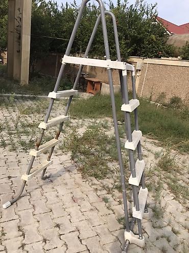 boya seti: Hovuz nərdivanı – metal karkaslı, iki tərəfli A-formalı konstruksiya — 2