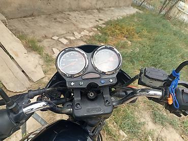 мото ролик: Мотоцикл Suzuki GT125, черный - Классический дорожный байк 125 см³ с — 2