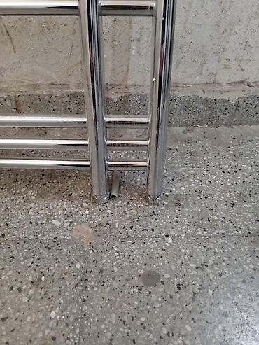 сушилка ванной комнаты: Xrom rəngli su qızdırıcılı dəsmal asacağı (radiator) işlenmişdir - — 2