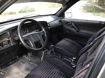 жак бу: Volkswagen Passat: 1988 г., Кол менен иштөөчү, Бензин, Седан — 3