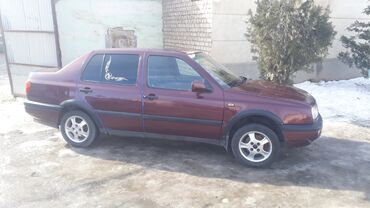 Volkswagen: Volkswagen Vento: 1995 г., 1.8 л, Механика, Бензин, Седан