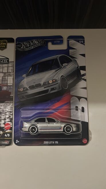 Avtomobil modelləri: Məhsul: Hot Wheels miqyaslı (təxminən 1:64) BMW temalı die-cast model — 4