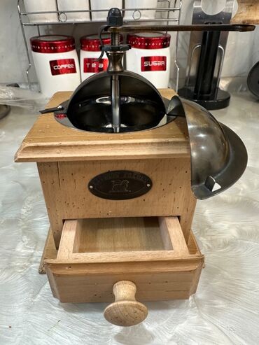 Qəhvədanlar: Qəhvədan, Fransa — 12