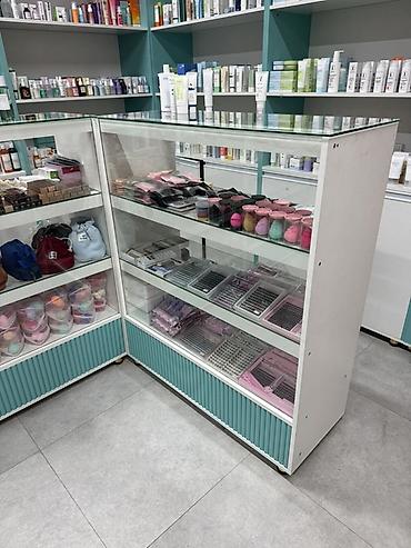 Витрины: Торговое оборудование для магазина косметики/аксессуаров в едином — 2
