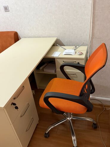 Ofis dəst mebeli: Satilir! Xamisi 200 azn — 10