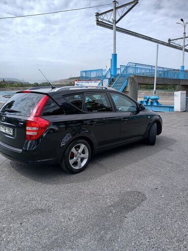 kredite masin: Kia Ceed: 1.6 l | 2007 il Universal