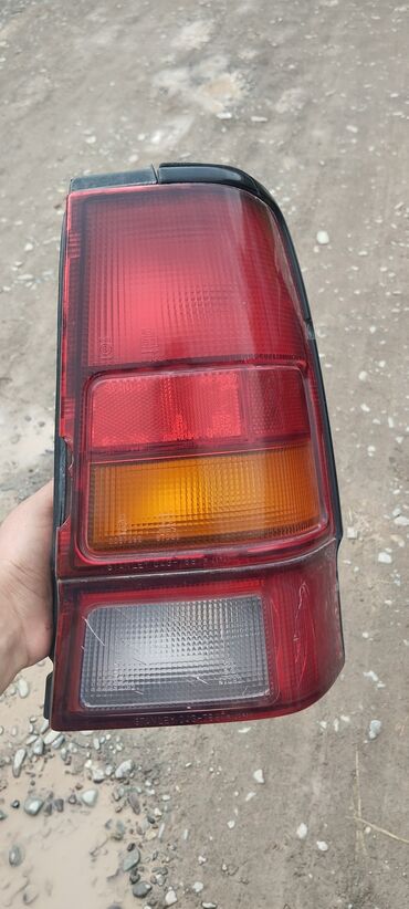 2106 фара: Задний правый стоп-сигнал Mazda 1990 г., Б/у, Оригинал, Япония
