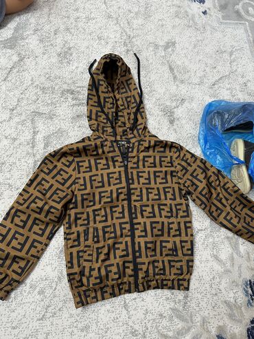 куртки детские для мальчиков: Продаю куртку на осень весна 4-5 лет мальчик Fendi kids 1500 с одели