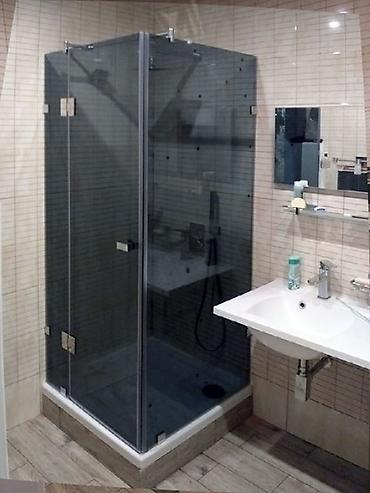 Душевые перегородки и ограждения: Стеклянные перегородки и двери для душа/ванны - Типы систем: - — 17