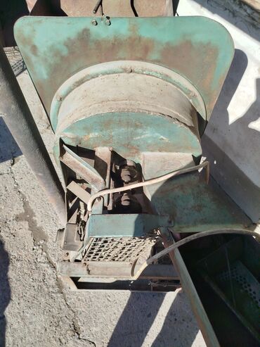 Кормодробилки: Зернодробилка/кормоизмельчитель с вентилятором и ситами - — 8