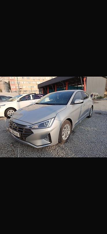 Hyundai Elantra: 2019 г., 2 л, Газ, Седан