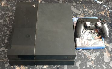 телефон fly белый кнопочный: PS4 tam işlek veziyetdedir 1 pult 1oyun