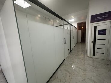 Другая коммерческая недвижимость: Сдаю кабинет в салоне красоты под парикмахерскую
Ул. Аалы Токомбаева 9