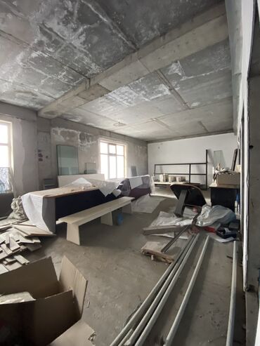 Продажа магазинов: Продаю Продажа магазинов В жилом доме, 284 м², ПСО (под самоотделку), Отдельный вход, 1 этаж — 2