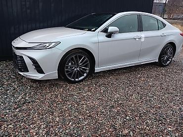 Toyota: Toyota Crown: 2025 г., Седан — 4