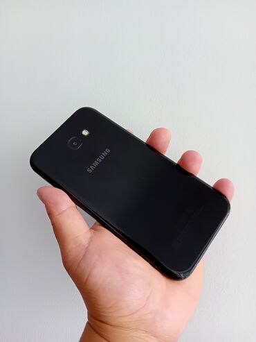 продам телефон самсунг: Samsung Galaxy A7, Б/у, 32 ГБ, цвет - Черный, 2 SIM