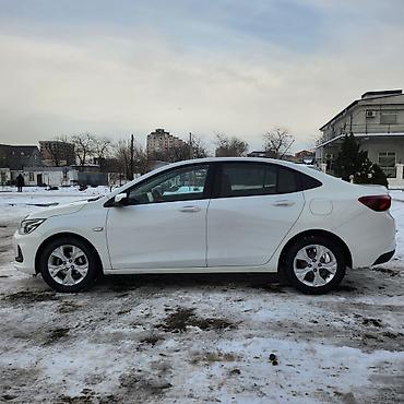 Chevrolet: Chevrolet Cavalier: 2020 г., 1 л, Автомат, Бензин, Седан — 2