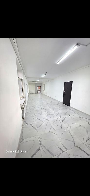 сдаю квартиру 500: 🏠 ЖЕР ҮЙ АРЕНДАГА БЕРИЛЕТ! 📍 Жайгашкан жери: Колмо 🏡 Үй: 5 бөлмөлүү 🚗 — 4