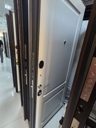 Otaq qapıları: Köhnə Taxta Qapıların Peşəkar Bərpası Evinizdə və ya obyektinizdə olan — 11