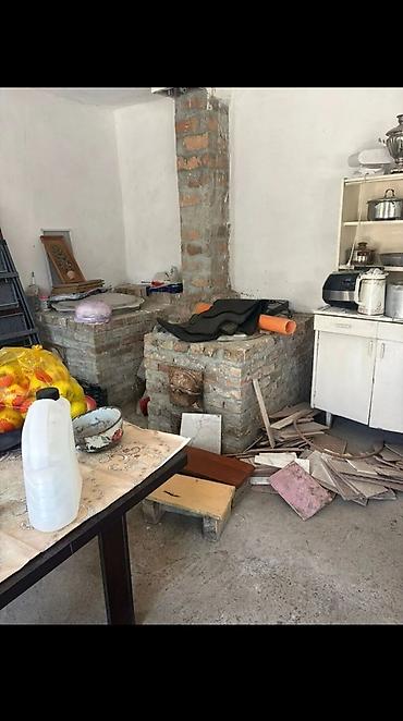 Продажа коттеджей и домов: Продаётся жилой дом с придомовым участком. - Одноэтажный дом из — 10