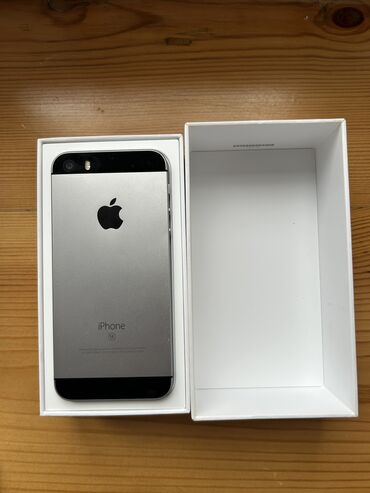 naushniki apple iphone 5: IPhone SE, Б/у, < 16 ГБ, Space Gray, Коробка, 79 %