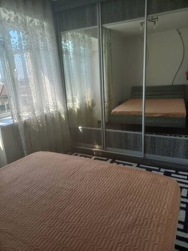 нижня аларча: 55 м², 2 комнаты, Парковка, Забор, огорожен