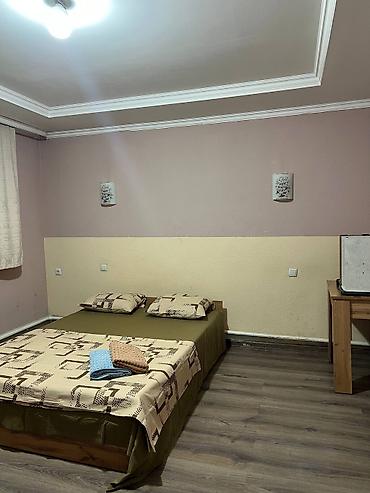 Посуточная аренда квартир: 1 комната, Душевая кабина, Постельное белье, Парковка — 15