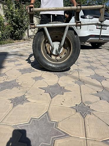 бу тошок: Бакча жана курулуш дөңгөлөк жана араба, Болот, Бир дөңгөлөктүү, Колдонулган — 3